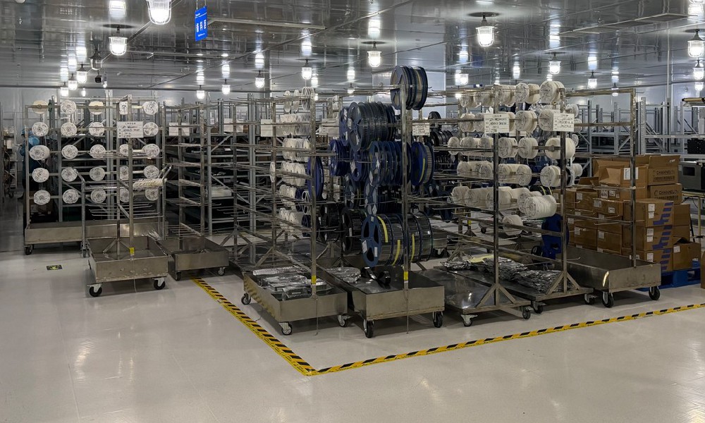 Electronic Components Warehouse